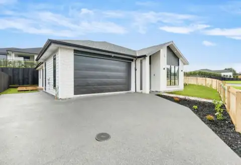 10 Rongoa Maori Way, Pukekohe, Auckland: 5-bedroom house (sold)