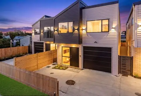 48 Ventura Street, Mangere, Auckland: 4-bedroom townhouse (sold)