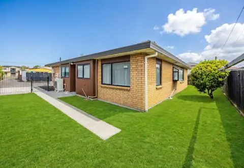 2/18 Maunu Road, Papatoetoe, Auckland: 3-bedroom house on a cross-lease title (for sale)